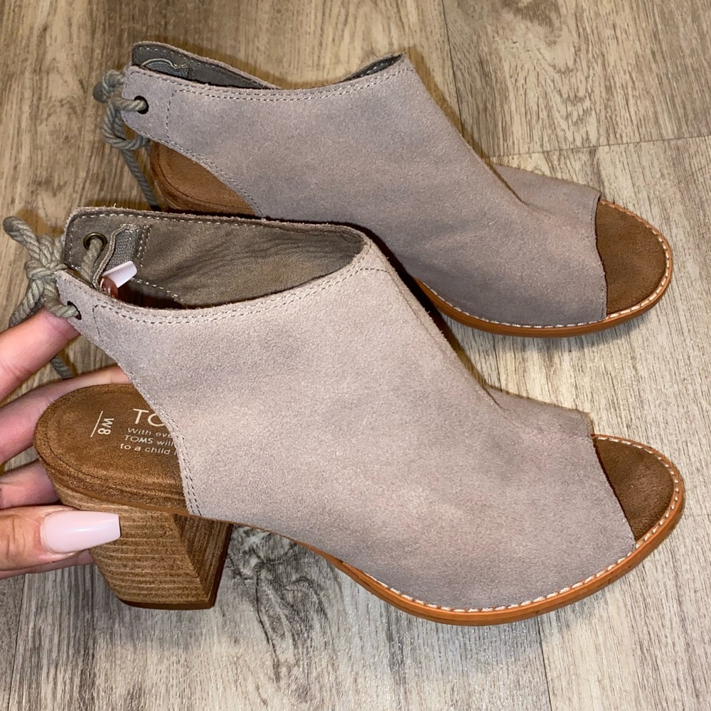 Toms Tan Elba Booties Peep Toe Suede Tassles Taupe Chunky Block Heel Mules | 8 - Picture 16 of 16